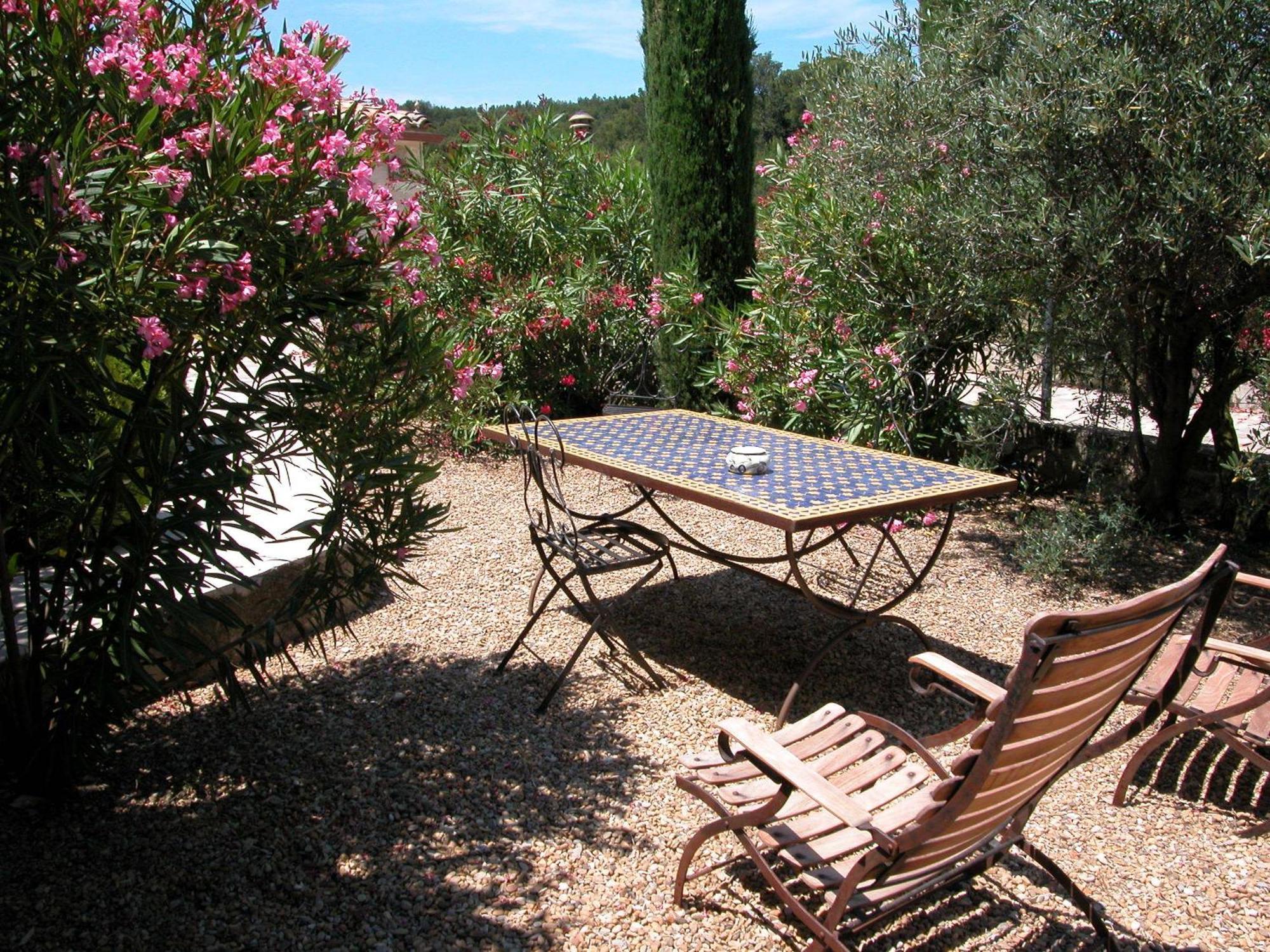 Bed and Breakfast Le Mazet De La Dame Barbentane Exterior foto